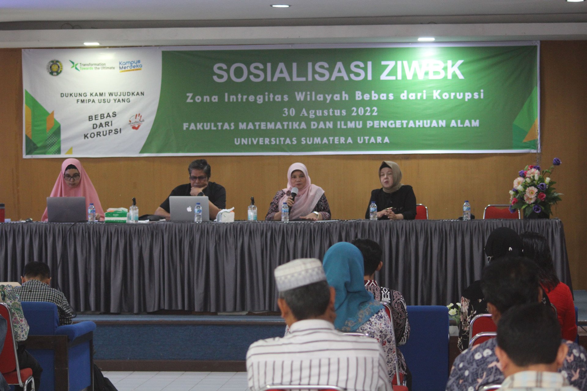 CARAOSEL BANNER FMIPA 9