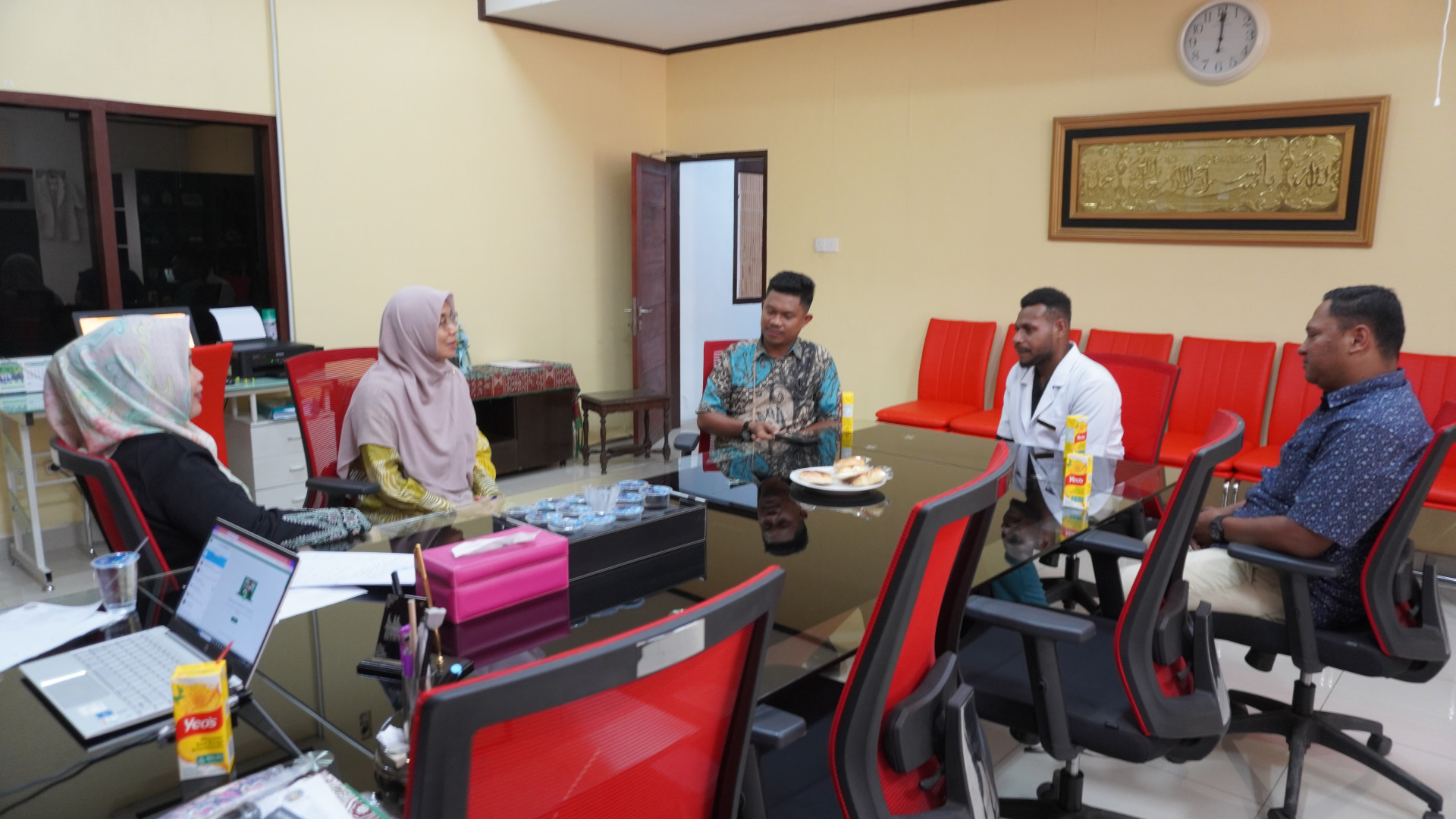 Dinas Pendidikan Kabupaten Boven Digoel Provinsi Papua Selatan Monitor Mahasiswa Penerima Beasiswa ADIK di FKG USU