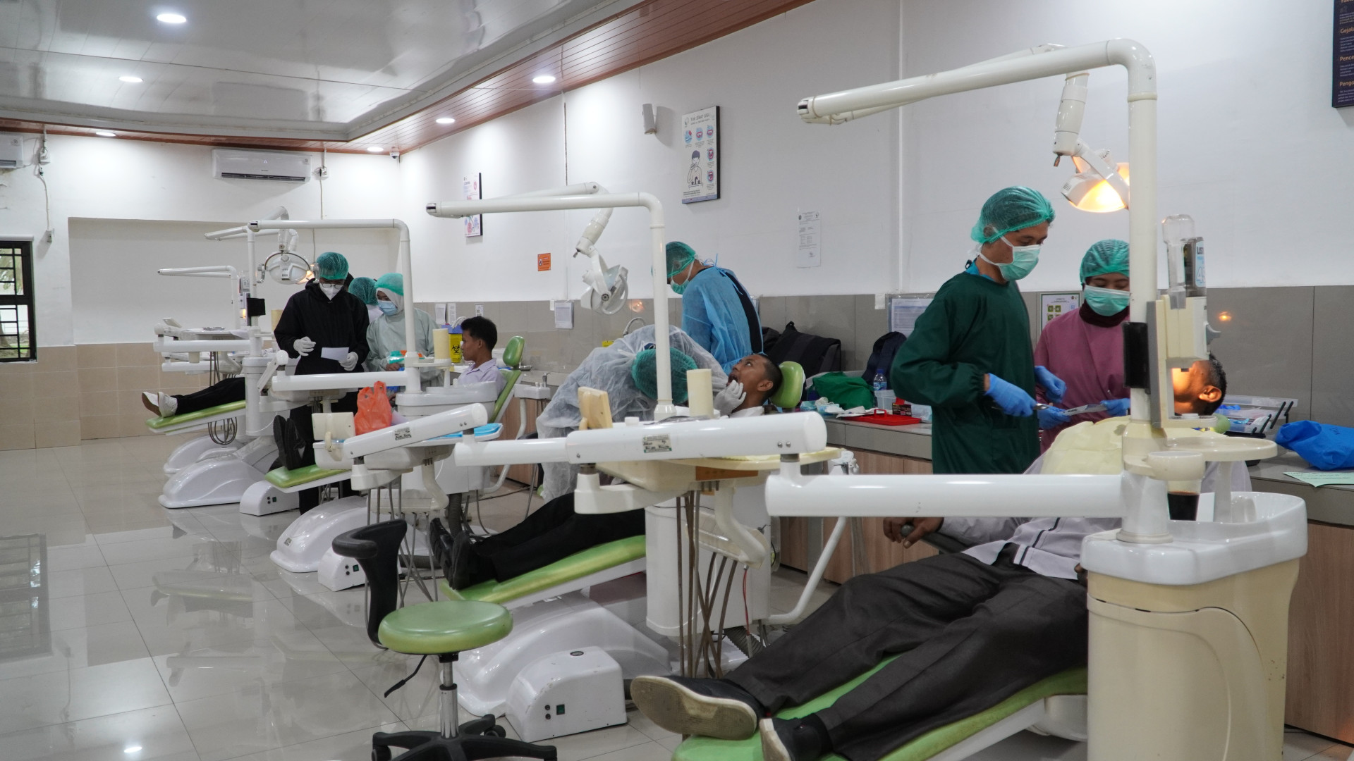 FREE DENTAL TREATMENT TO WELCOME THE MONTH OF RAMADAN: HEALTHY SMILE INDONESIA