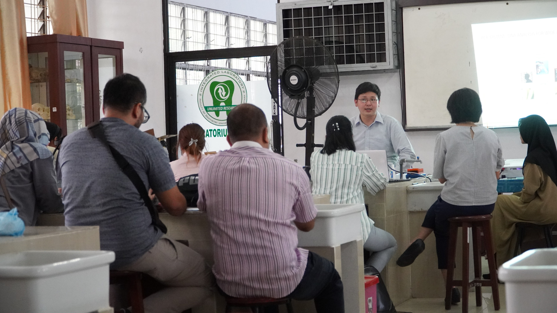 MiniPCR Forensic Lab Workshop-D1S80 VNTR Analysis with Alfandy Hermansyah, M.Si