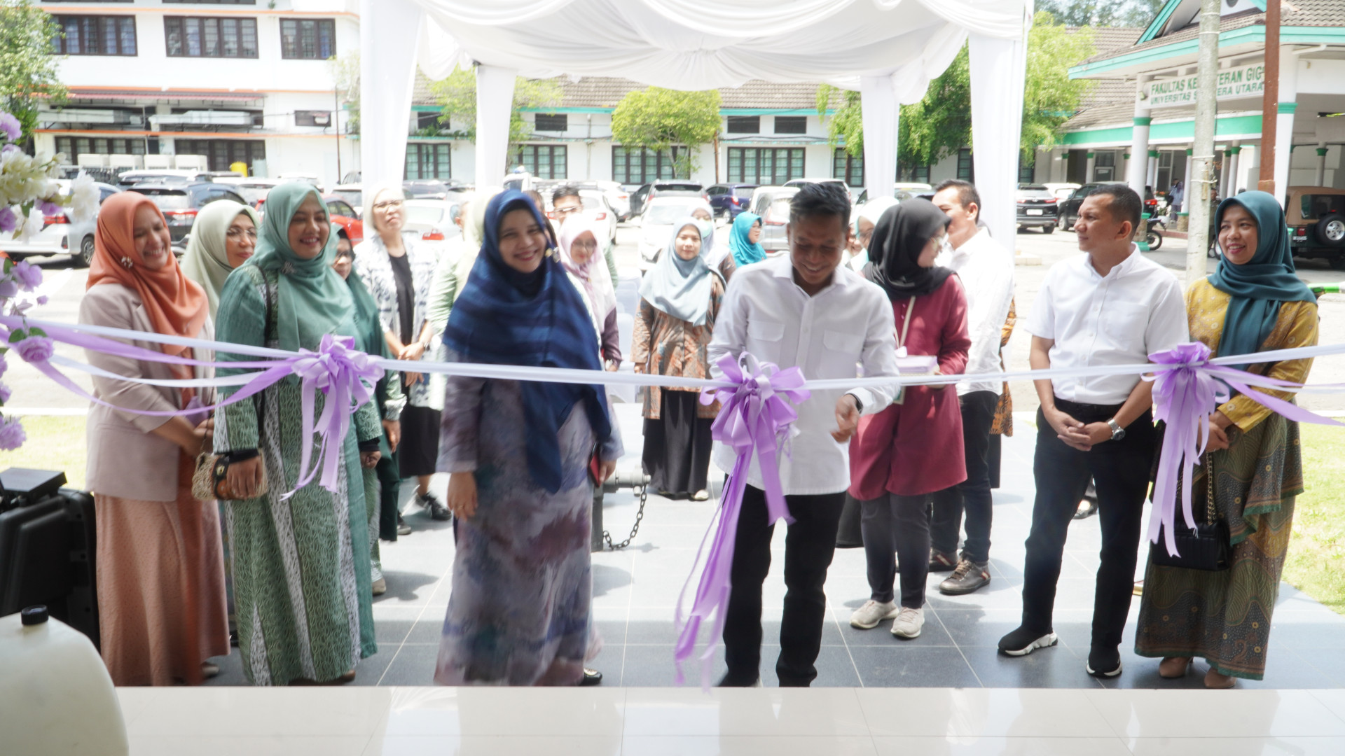 Inauguration of the New Building of the USU Faculty of Dentistry which was inaugurated by USU Rector Prof. Dr. Ir.