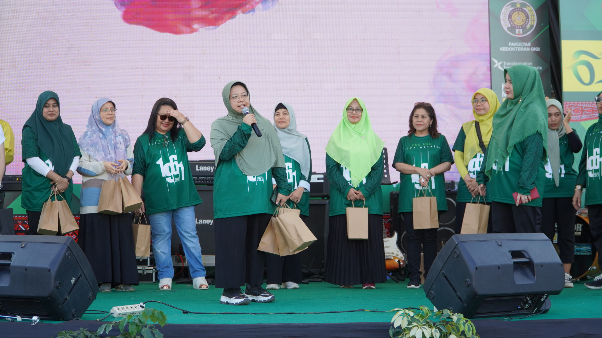 USU Faculty of Dentistry gives awards to the Civitas in the framework of the 62nd Anniversary Celebration of USU Faculty of Dentistry