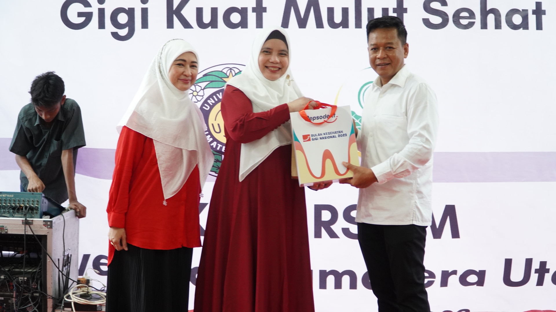 FKG USU Warmly Welcomes National Dental Health Month 2023 with Festive Opening Ceremony