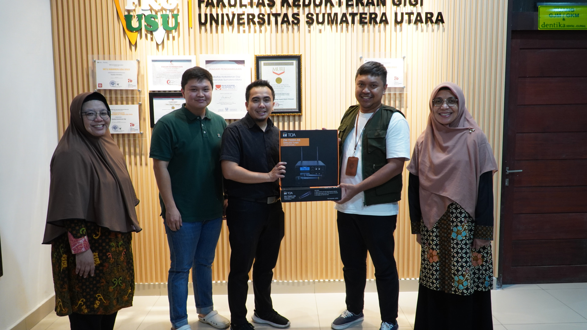 Donations from Alumni of PPDGS Dental Conservation and PPDGS Orthodontics FKG USU for the Advancement of the Faculty of Dentistry of the Universitas Sumatera Utara