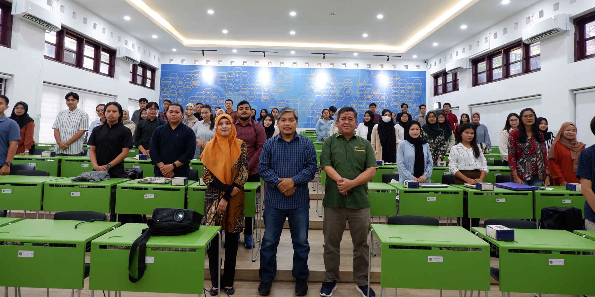 Pelatihan Mendeley untuk Mahasiswa dan Dosen Dalam Rangka Meningkatkan Citasi Dosen FH USU