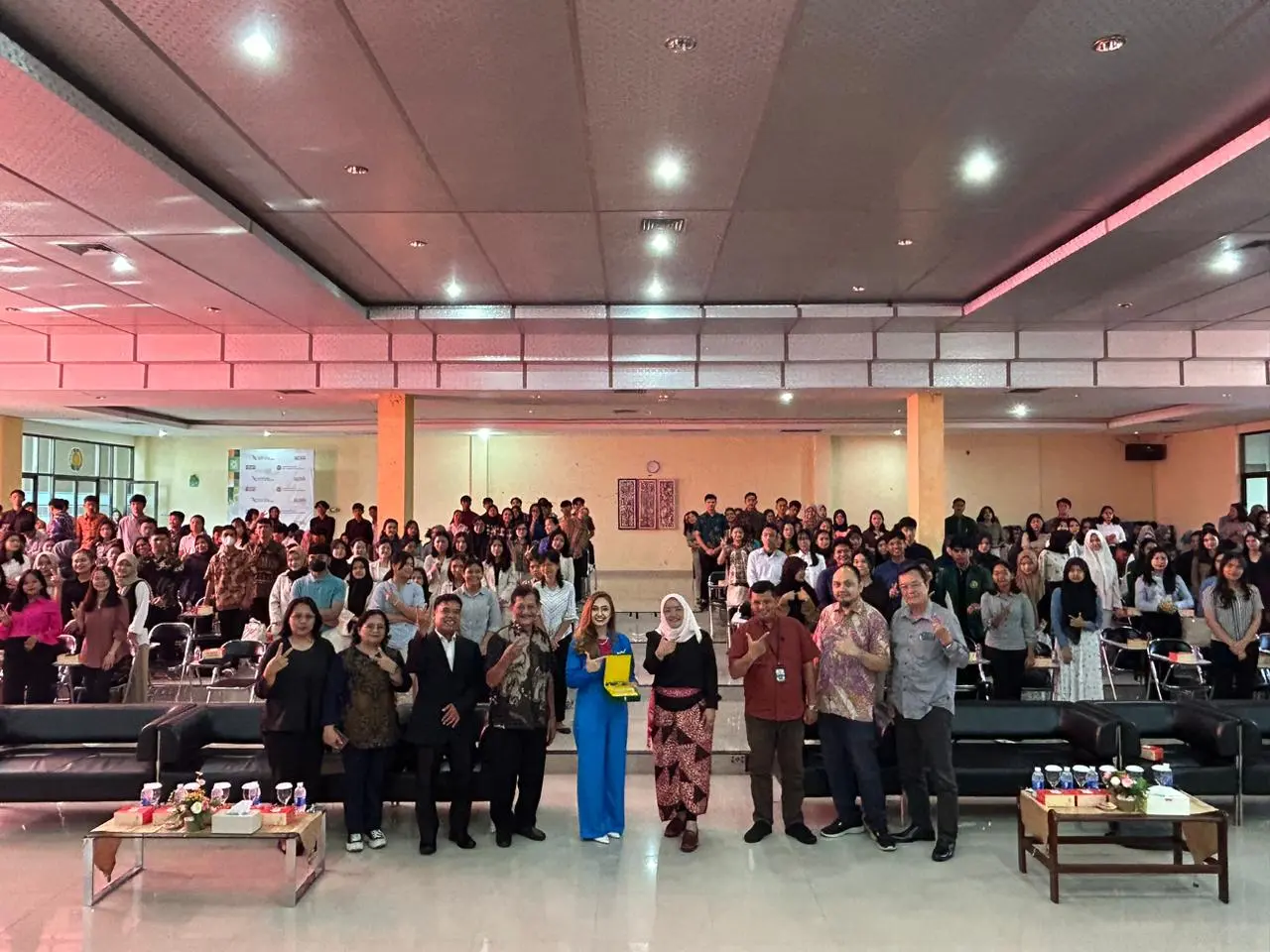 Seminar on Entering the World of Work Faculty of Vocational Studies, Universitas Sumatera Utara “Get Ready For Professional Journey”