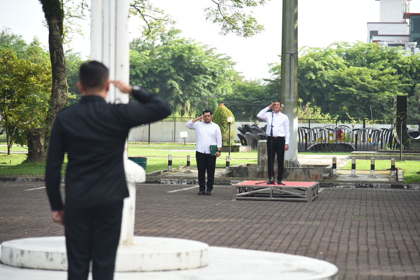 Vice Rector II of USU Leads Routine Morning Assembly