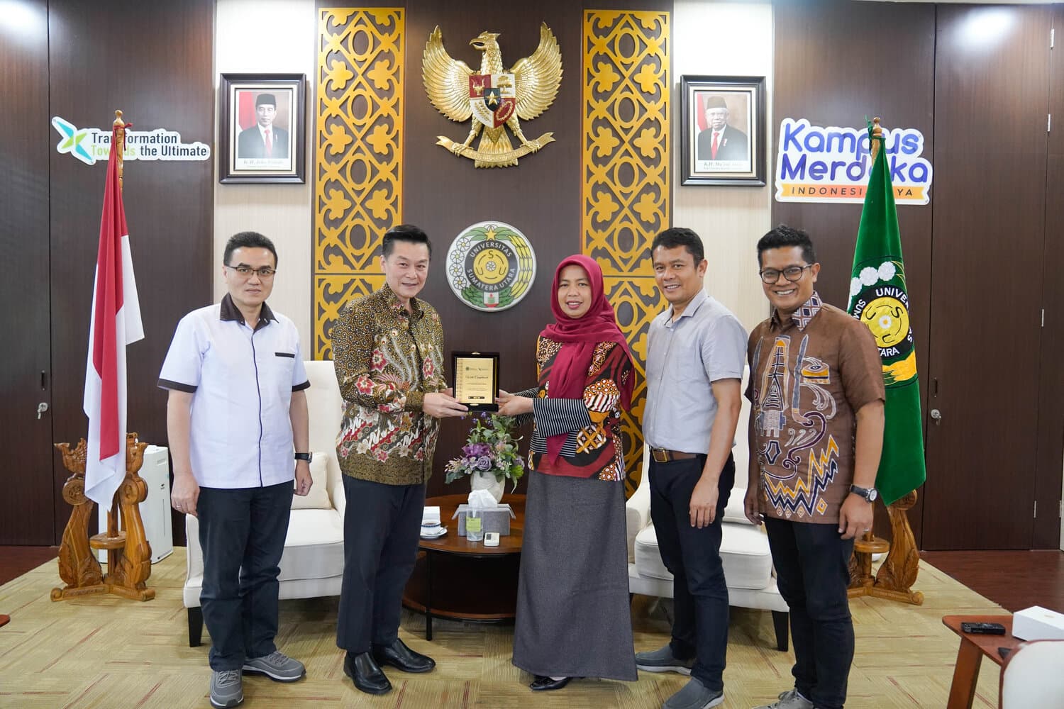 USU Receives Visit from Honorary Consul of the Kingdom of Thailand
