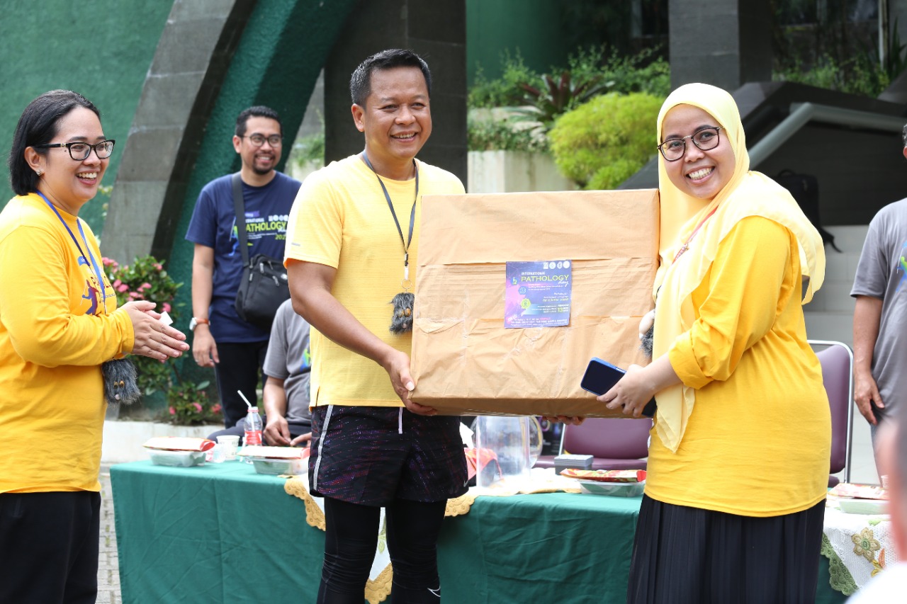 USU Medical Faculty Commemorates International Pathology Day