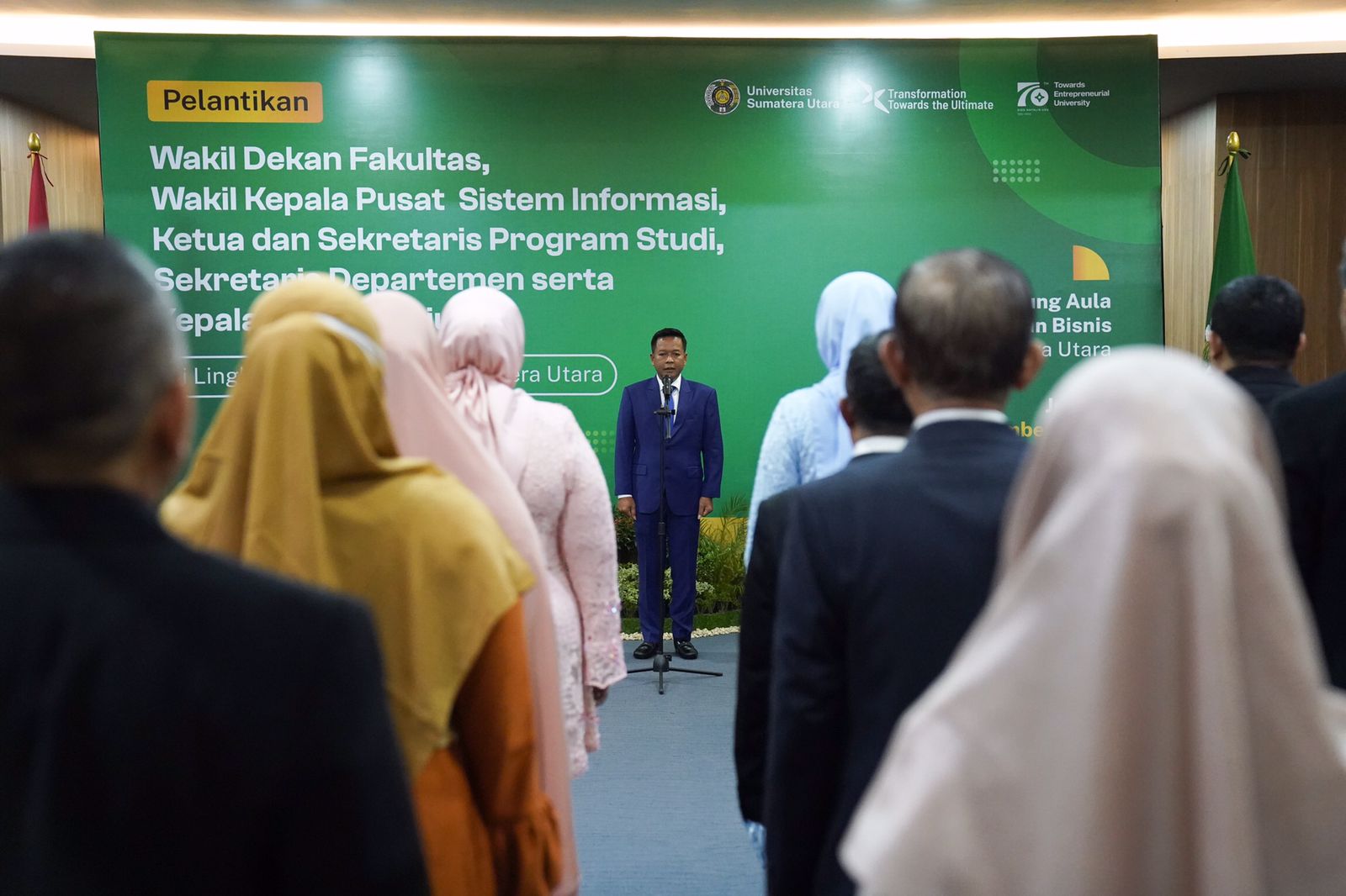 USU Rector Inaugurates Vocational Vice Dean and Structural