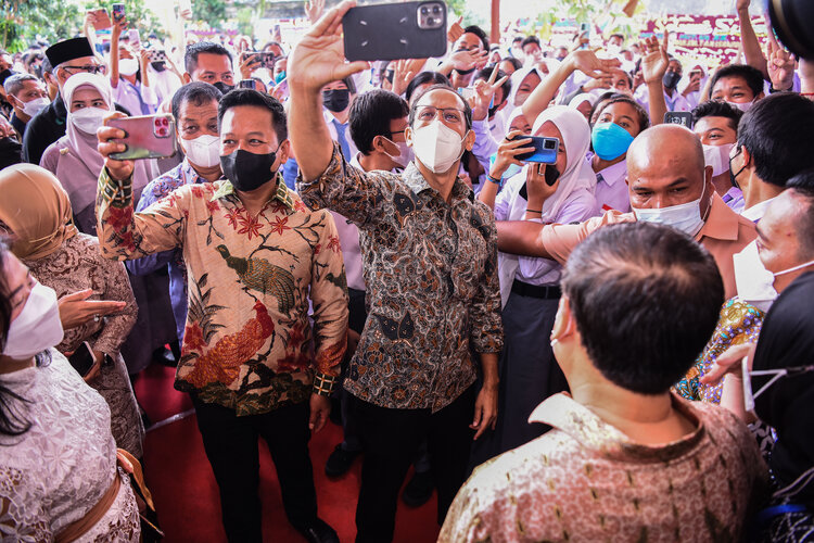 Along with Minister Nadiem, USU Rector Attends YPIM 35th Anniversary