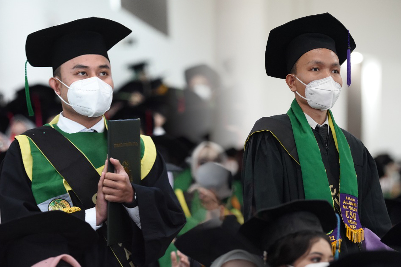 Rizki and Mikhael, Cumlaude Graduates with Perfect GPA