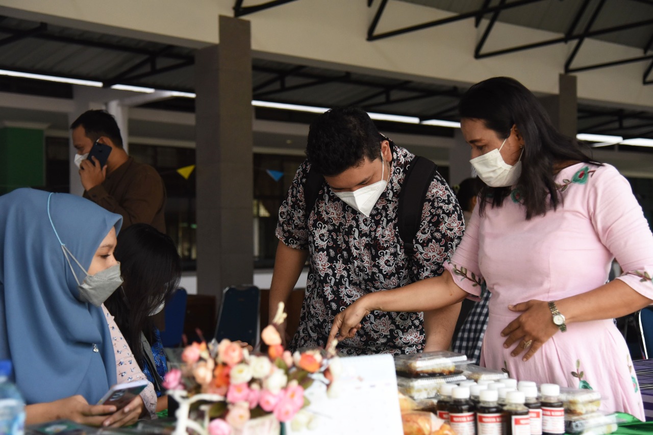 FKG USU Bazaar, a Place for Student Entrepreneur Creativity