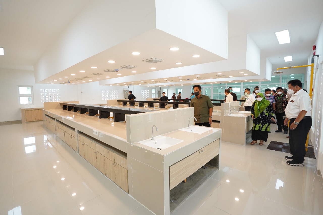 Rector of USU Inaugurates USU's FMIPA Laboratory
