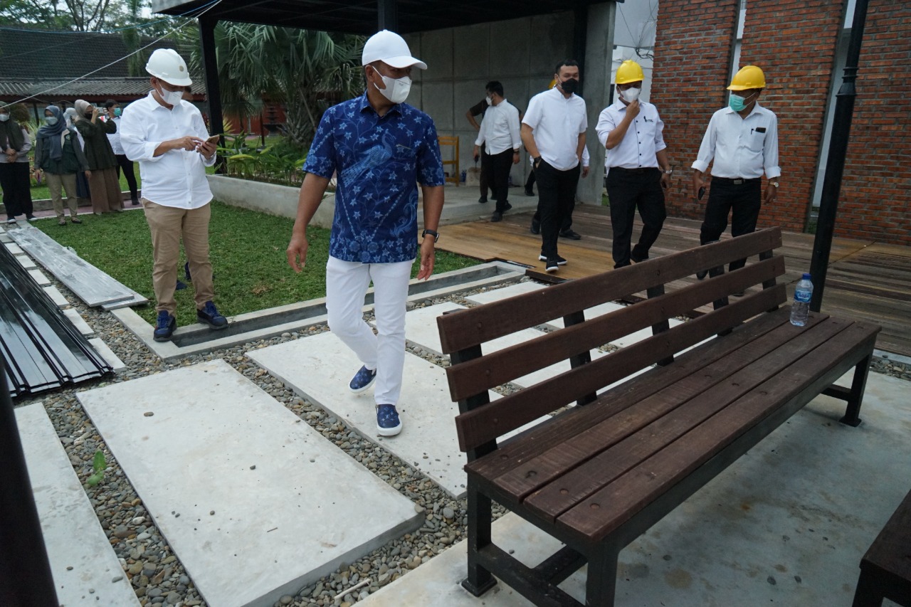 Ensure USU Green Campus is Implemented, Rector Review Faculty Infrastructure Development