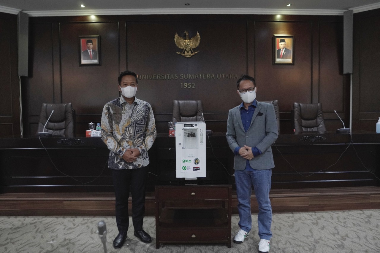 USU Receives Oxygen Concentrator from PT Gojek Indonesia