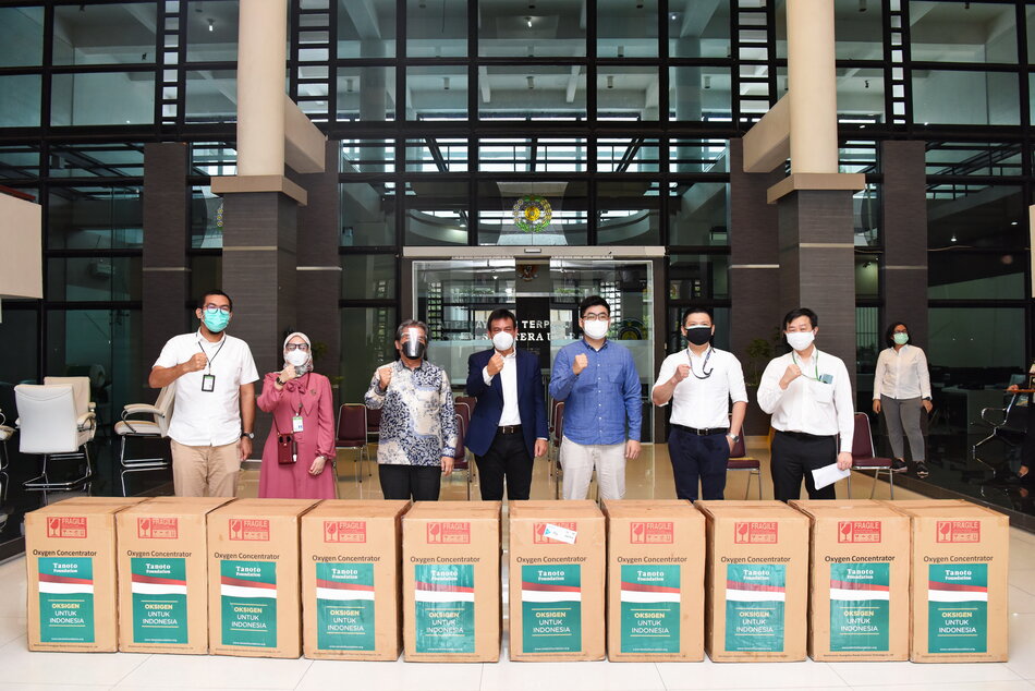 USU receives 10 Oxygen Concentrators from the Bakti Tanoto Foundation and Asian Agri