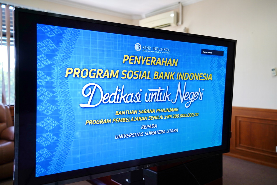 USU Rector invites students to Improve Economic Literacy