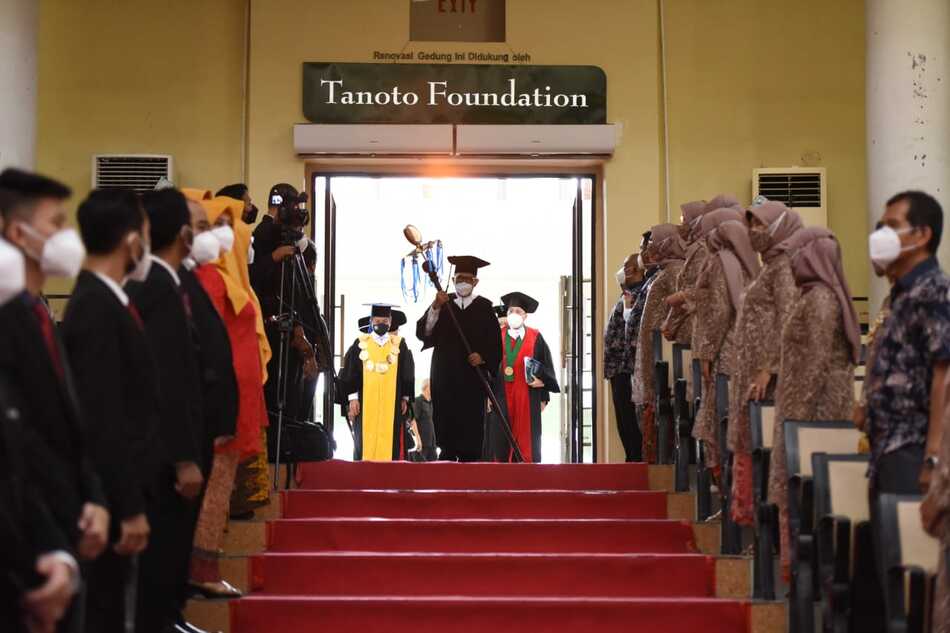 Prof. Ridwan Hanafiah and Prof. Trelia Boel Inaugurated as Universitas Sumatera Utara (USU) Professors