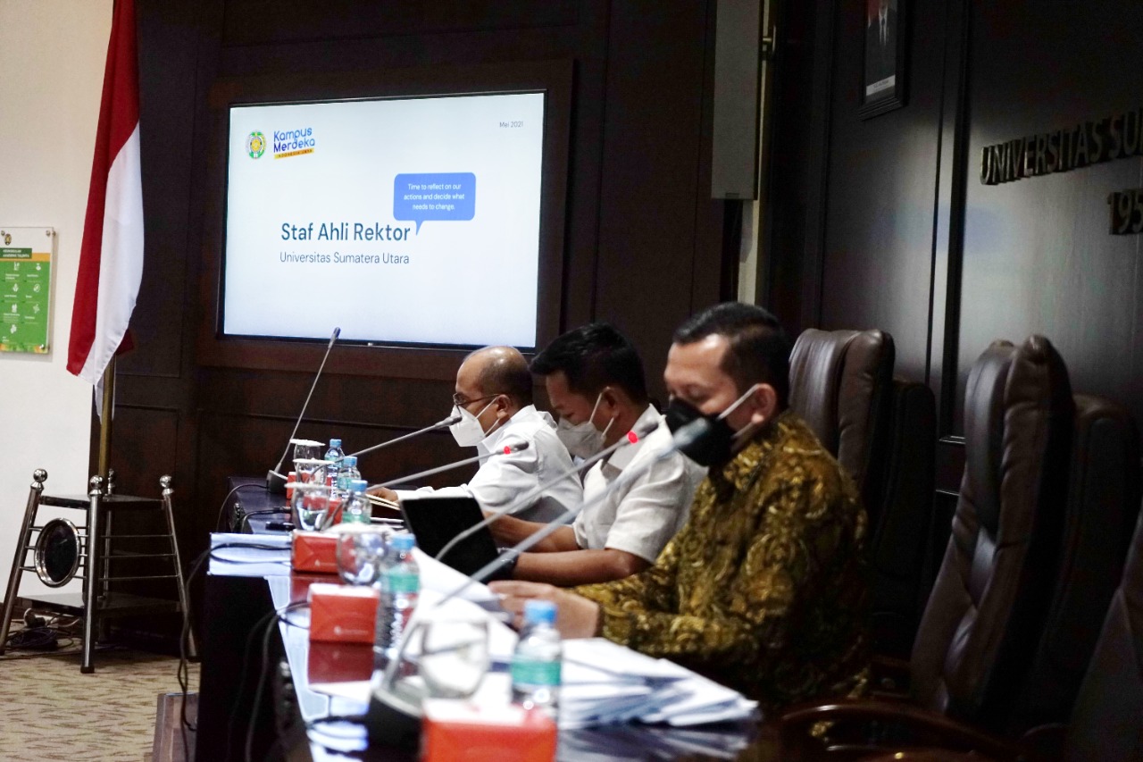 The Role of Expert Staff of the Rector to Help Policy Formulation and Monitoring