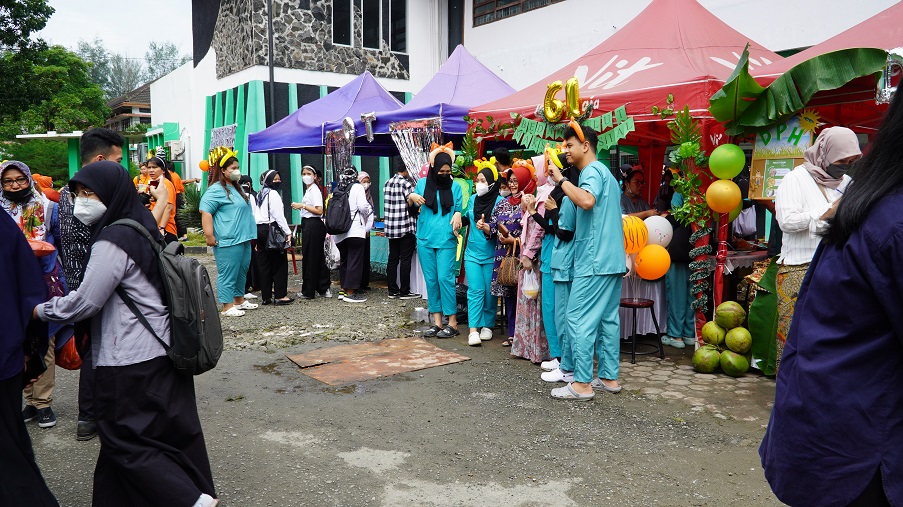 Hiasan Menarik Mewarnai Stan Bazzar Perwakilan Departemen FKG USU 2023