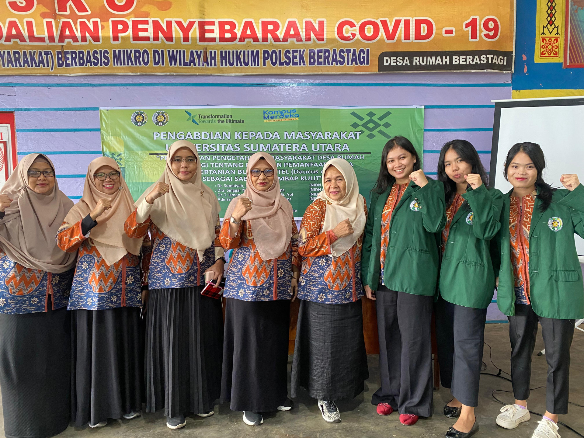 USU Pharmacy Lecturers' Community Service to Rumah Berastagi Village: Carrot Waste Made into Soap Products