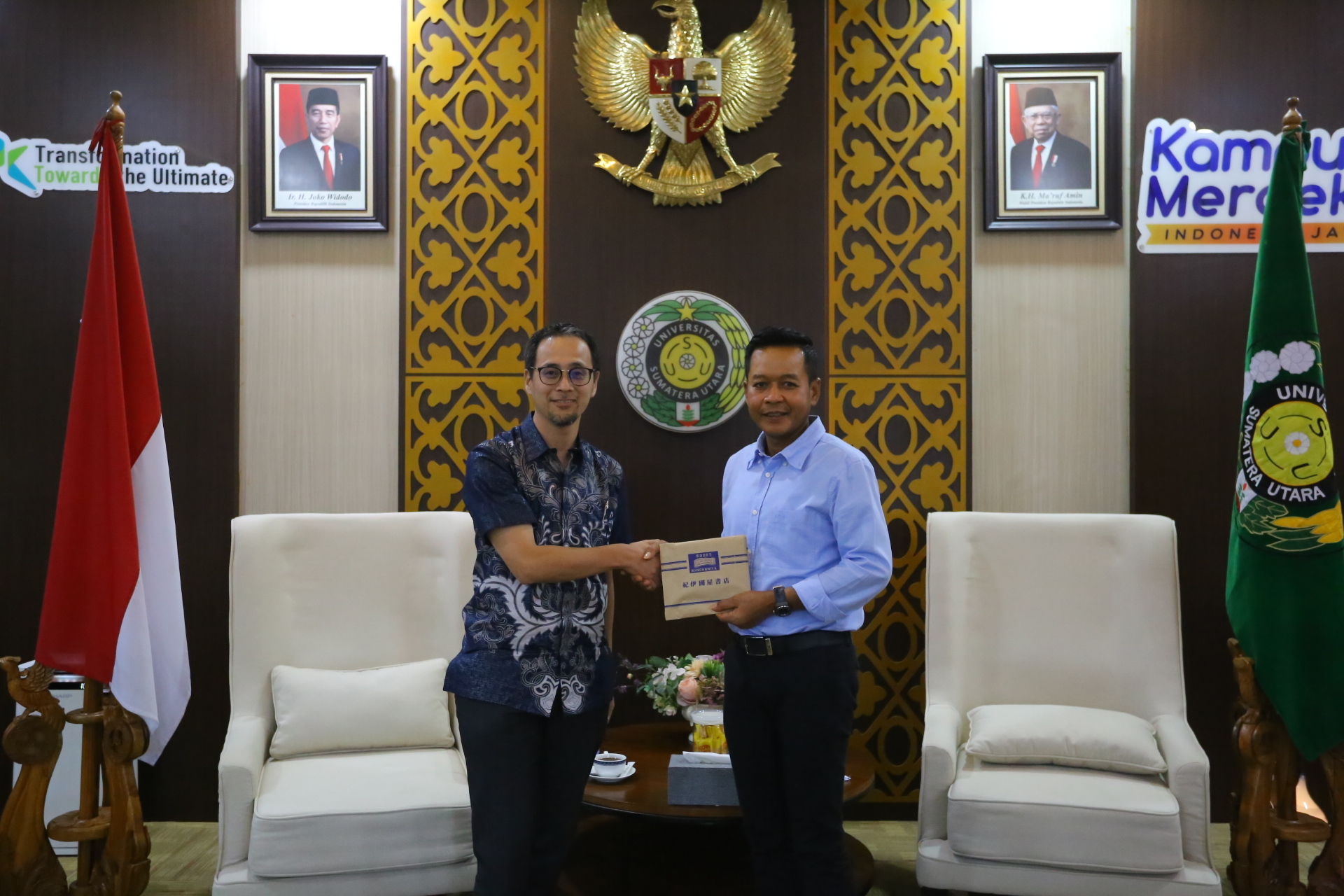 USU and Muroran Discuss Oil Palm Research