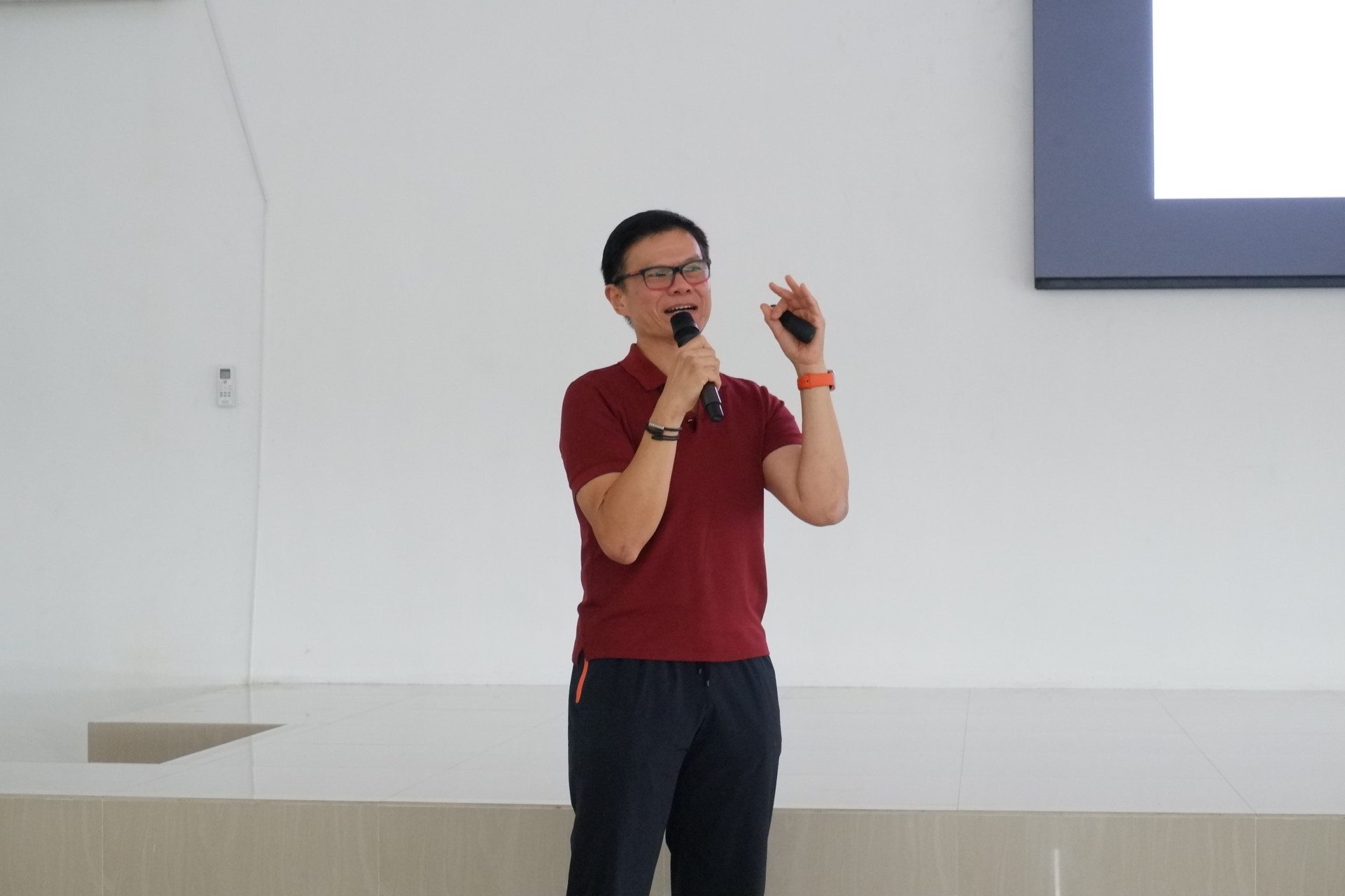 Kuliah Tamu Prof. Rusly (Alumni FK USU) dari Stanford University di Fakultas Kedokteran USU