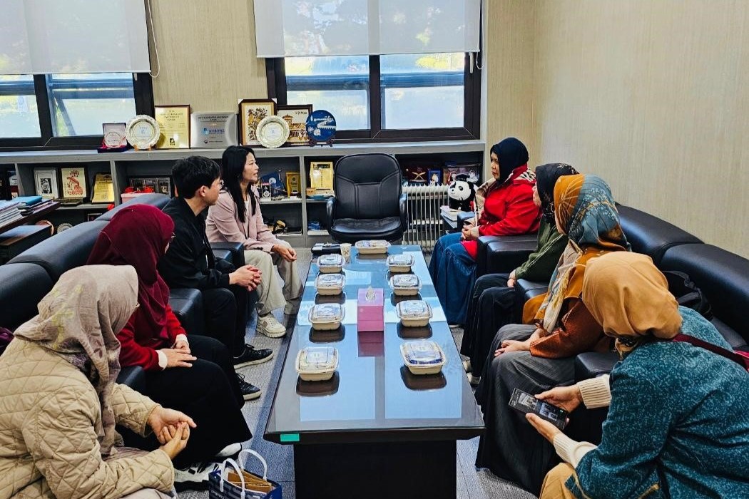 Kunjungan Dekanat FKM USU ke Namseoul University