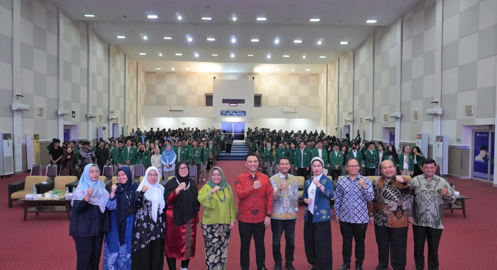 Kuliah Umum Navigating Sustainability: Exploring ESG Principles for Future Leaders