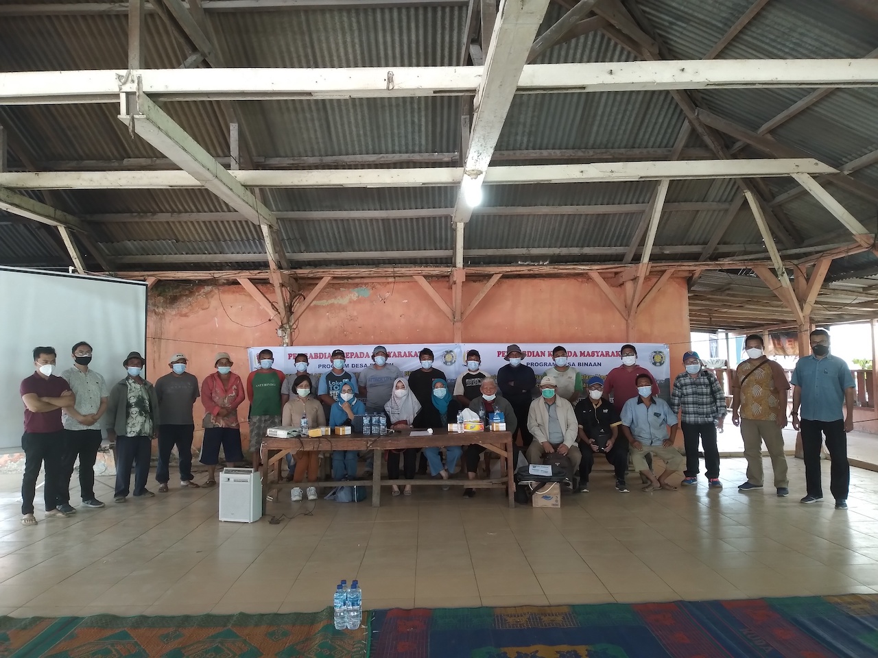 Faculty of Agriculture Conducted Community Service for Assisted Village Program in 2021 in Semangat Village, Karo Regency