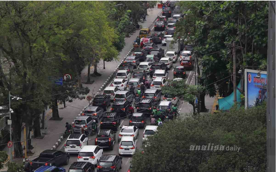 Overcoming Congestion, Medan City Needs a Pro-City Transportation Government System