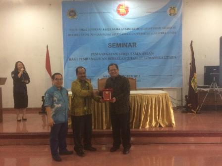 USU FACULTY OF LAW HOLDS A SEMINAR ON COOPERATION BETWEEN THE DIRECTORATE GENERAL OF ASEAN COOPERATION, MINISTRY OF FOREIGN AFFAIRS OF THE REPUBLIC OF INDONESIA AND THE USU CENTER FOR ASEAN STUDIES