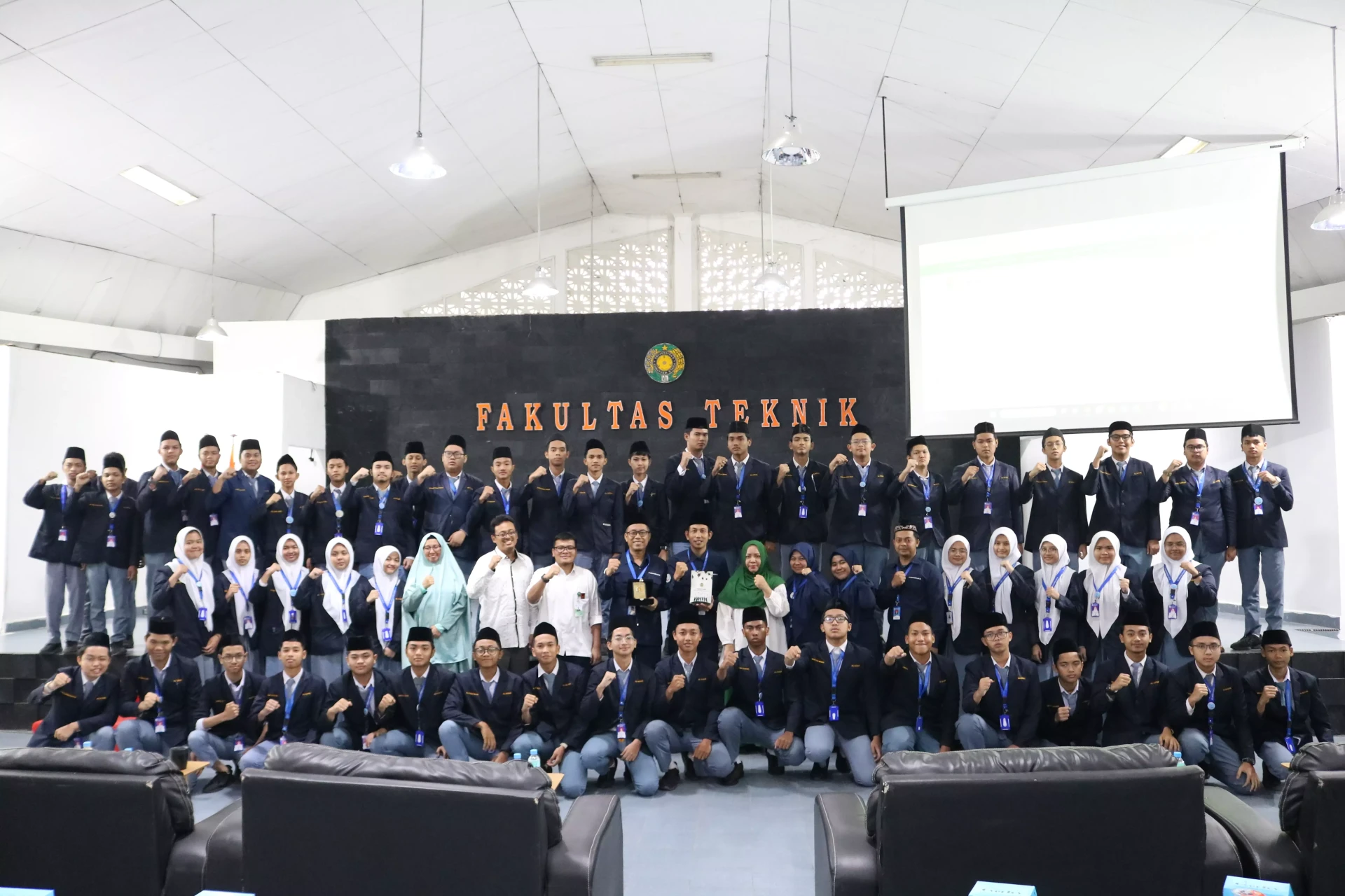 Study Visit from Al-Azhar Private High School to Faculty of Engineering, Universitas Sumatera Utara