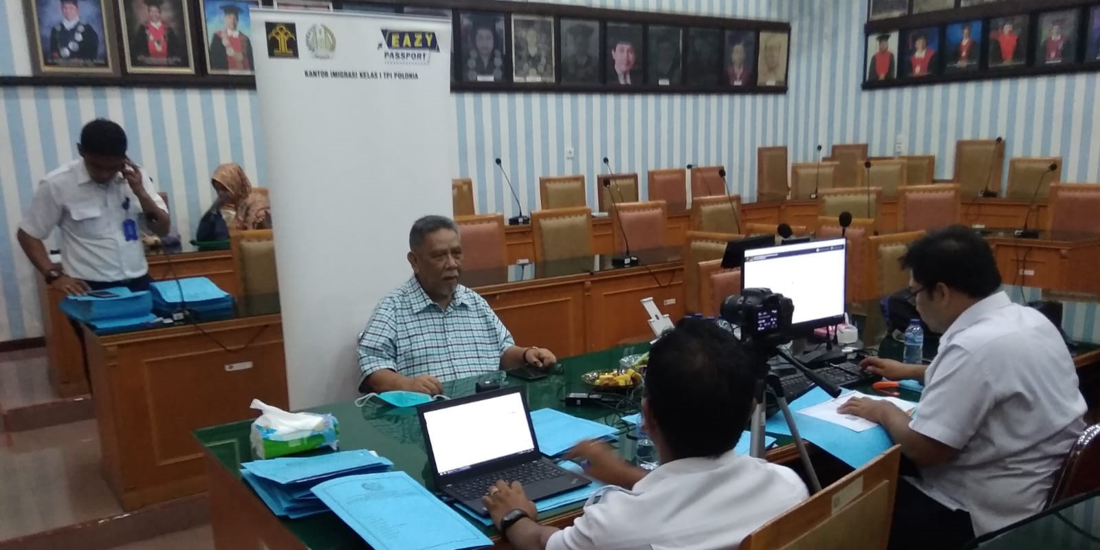 Imigrasi Kelas I TPI Polonia Dan Fakultas Hukum USU Berkerjasama Dalam Pembuatan Paspor Kolektif