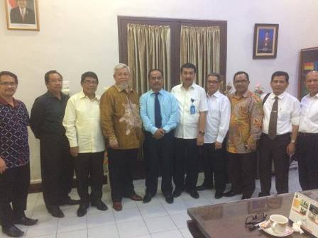 PERTEMUAN IKATAN ALUMNI FAKULTAS HUKUM USU DAN DEKAN FAKULTAS HUKUM USU