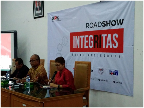 BIRO HUMAS KPK-RI DAN FAKULTAS HUKUM USU MENYELENGGARAKAN SEMINAR ANTIKORUPSI JURNAL INTEGRITAS KPK