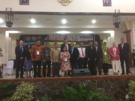 THE FACULTY OF LAW OF UNIVERSITAS SUMATERA UTARA IN COLLABORATION WITH THE NATIONAL BOARD OF THE INDONESIAN ADVOCATES ASSOCIATION (DPN PERADI) HOLDS AN INTERNATIONAL SEMINAR