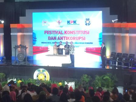 FAKULTAS HUKUM UNIVERSITAS SUMATERA UTARA GELAR DISKUSI PANEL DALAM RANGKA FESTIVAL KONSTITUSI DAN ANTIKORUPSI 2018