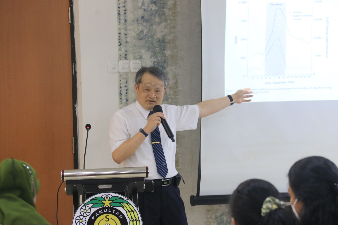Kuliah Umum “Assessment of Exposure to Environmental Contaminants”