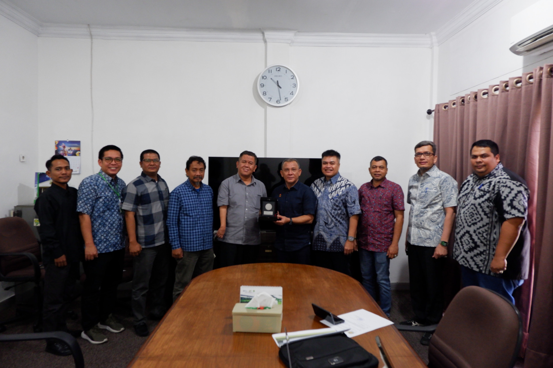 Peningkatan Implementasi Kerja Sama DUDI dan Pemerintah terkait Penelitian dan PKM Dalam Negeri