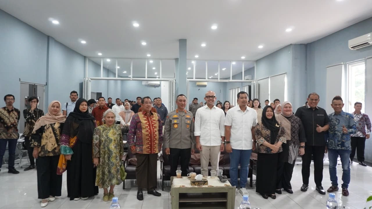 PKKMB Prodi MIH dan DIH FH USU Tahun 2025 Hadirkan Kadiv Humas POLRI