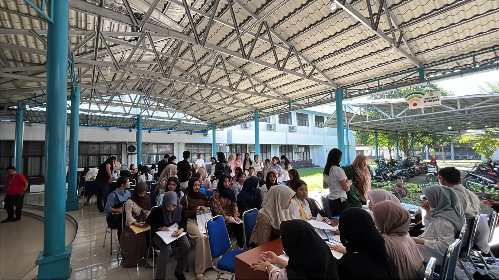 Faculty of Nursing USU 2026 PKKMB Committee Facilitates Academic Gown Distribution for New Students as the First Step in Their Academic Journey