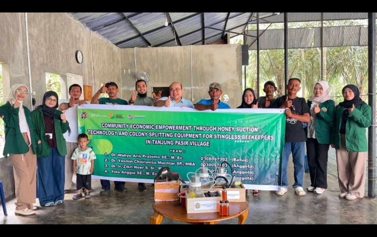 Dosen FEB USU Dorong Pengembangan Budidaya Lebah Kelulut melalui Inovasi Teknologi Panen