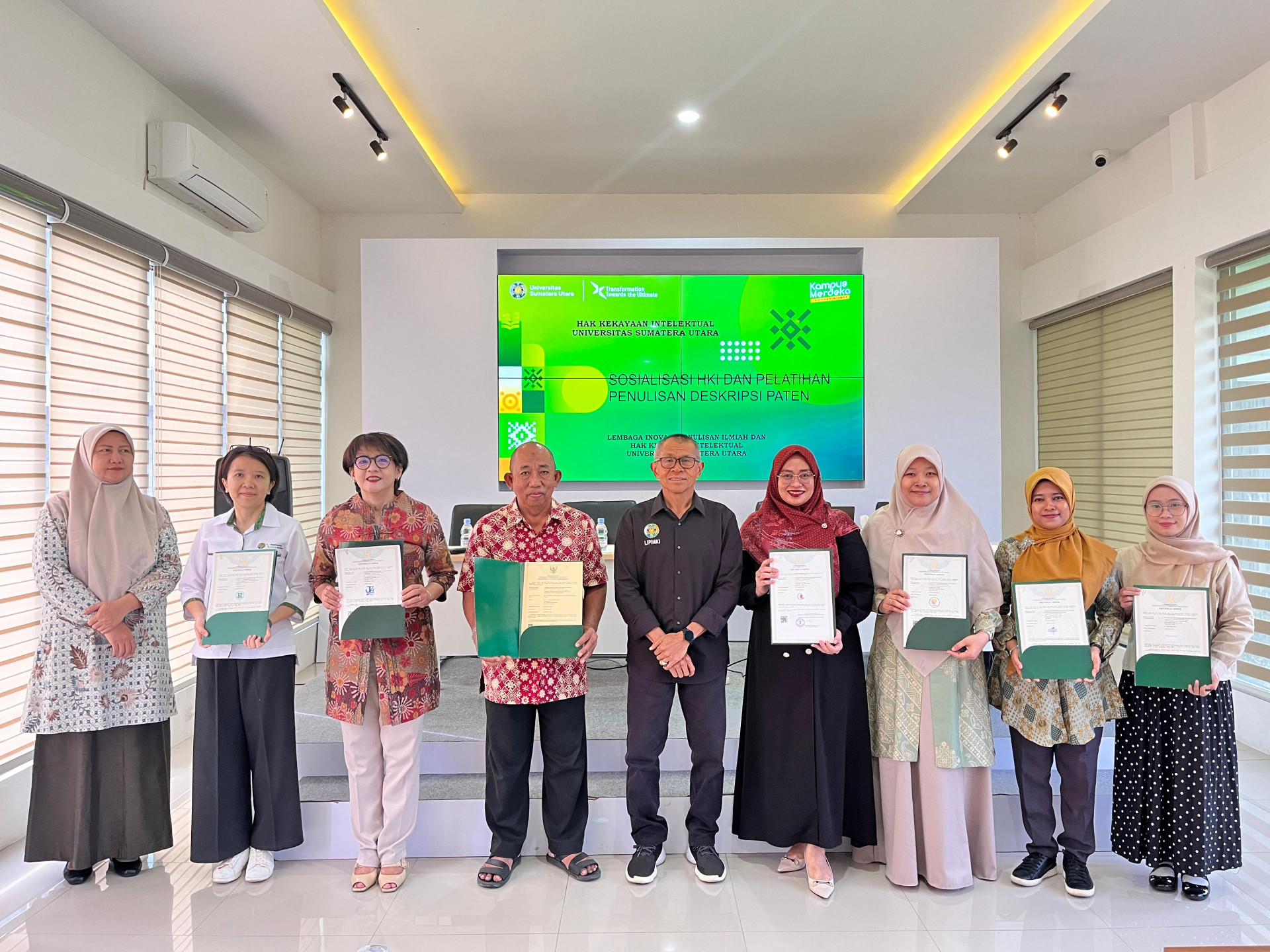Lecturers of the USU Faculty of Pharmacy Attended the Socialization of Intellectual Property Rights, Training on Writing Patent Descriptions, and Submission of Patent Certificates, Simple Patents, and Trademarks