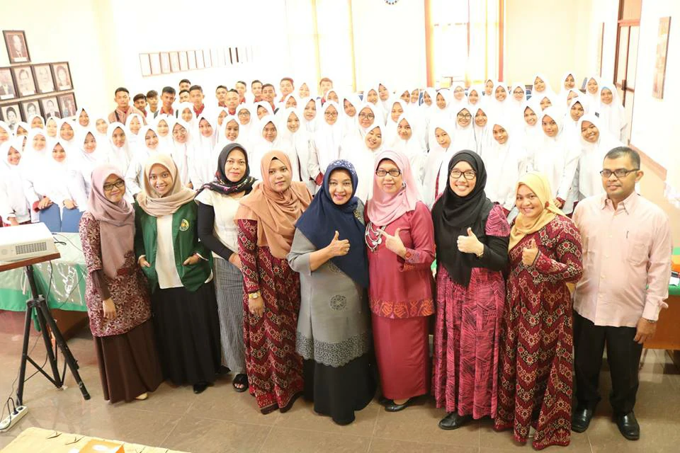 Kunjungan Siswa/i SMK Kesehatan Assyifa School ke Fakultas Farmasi USU