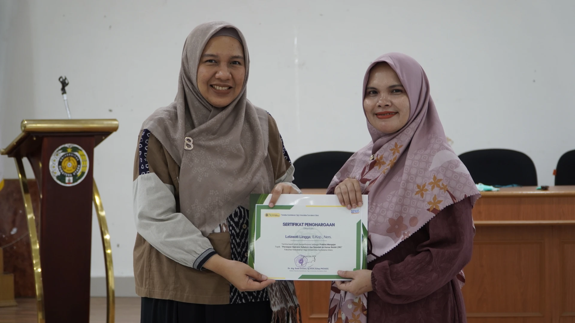 Kuliah Pakar Bersama Lelawati Lingga, S.Kep., Ners.: "Persiapan Operator Sebelum dan Sesudah ke Kamar Bedah