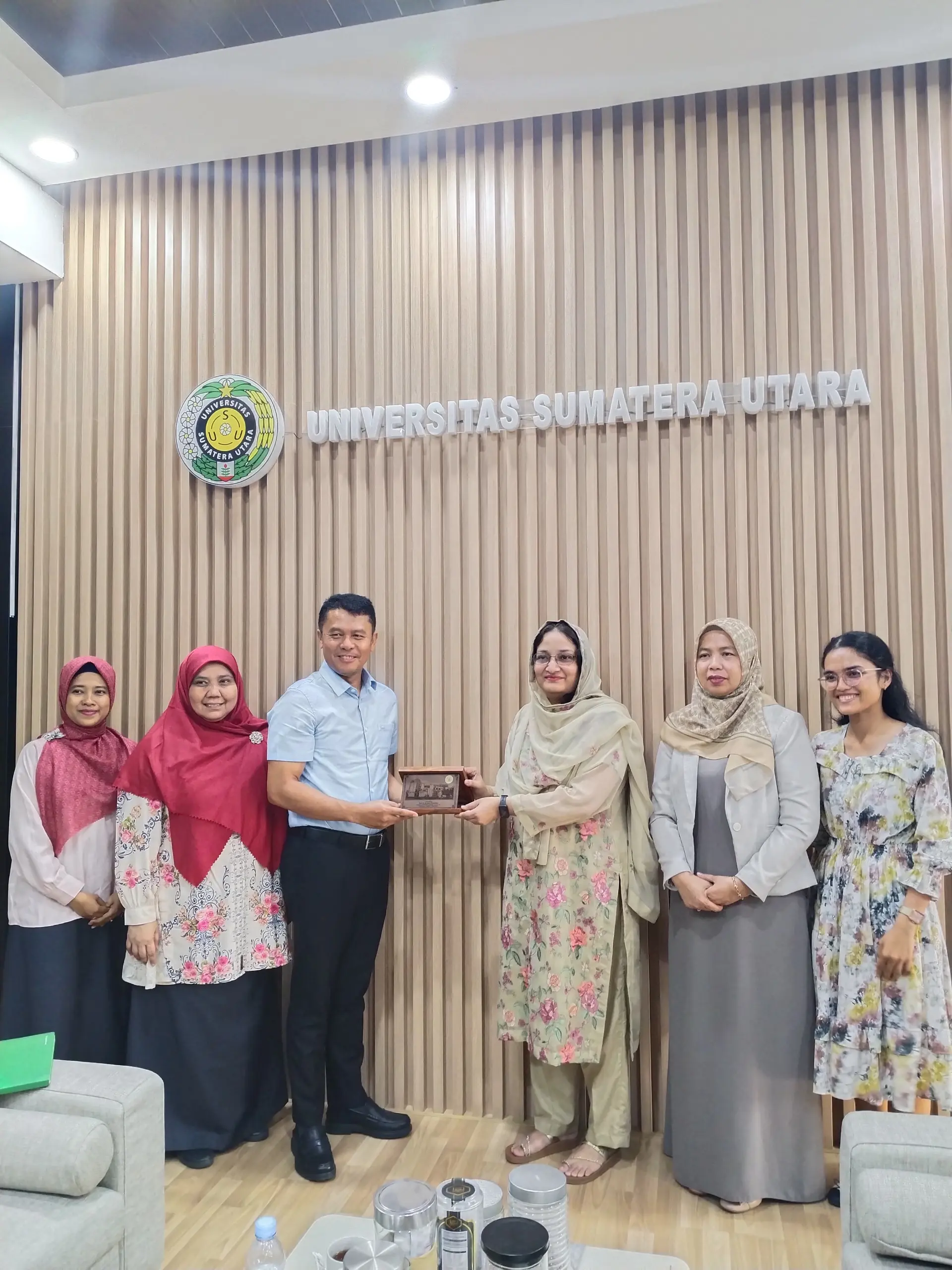 Fakultas Farmasi USU Terima Kunjungan Prof. Dr. Hina Siddiqui dalam Penguatan Kerja Sama Internasional