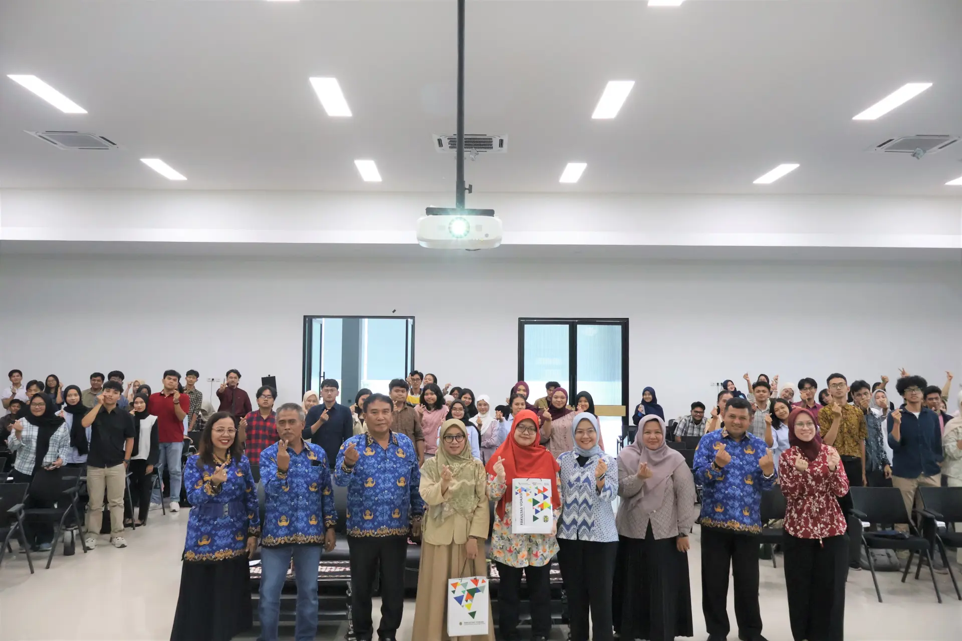 Fakultas Vokasi Universitas Sumatera Utara Gelar Workshop Pelatihan dan Pembinaan Olimpiade Vokasi Indonesia (OLIVIA)