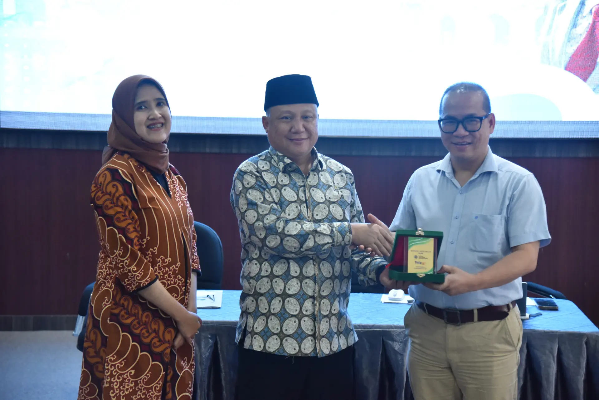 FISIP USU Perkuat Kolaborasi Internasional melalui Global Academic Fellow dengan Vietnam National University